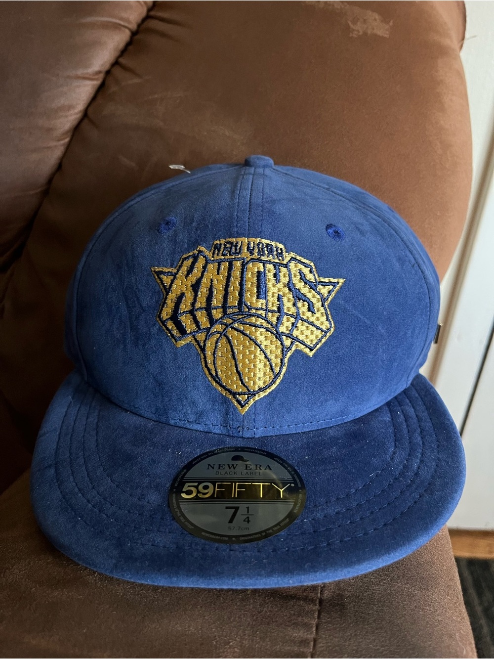 New York Knicks New Era NBA black label fitted hat 7 1/4